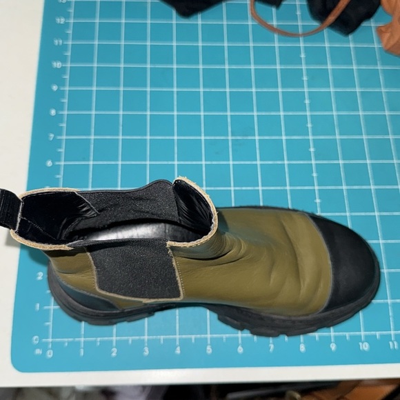 Each Other Olive & Black Leather Lug Platform Rugged Sole Ankle Boot Size 36 - Picture 14 of 15